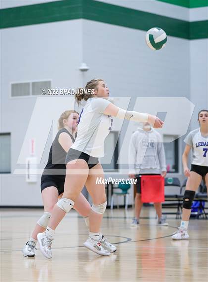 Thumbnail 2 in Green Hill vs. Lebanon (TSSAA District 9-AAA Final) photogallery.