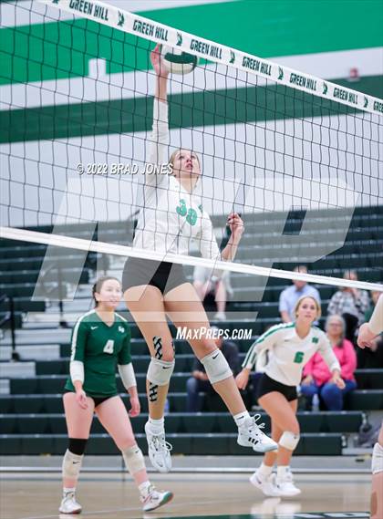 Thumbnail 2 in Green Hill vs. Lebanon (TSSAA District 9-AAA Final) photogallery.