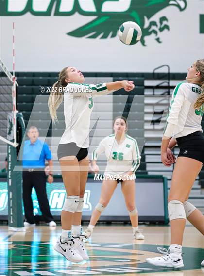 Thumbnail 3 in Green Hill vs. Lebanon (TSSAA District 9-AAA Final) photogallery.