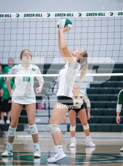 Thumbnail 1 in Green Hill vs. Lebanon (TSSAA District 9-AAA Final) photogallery.