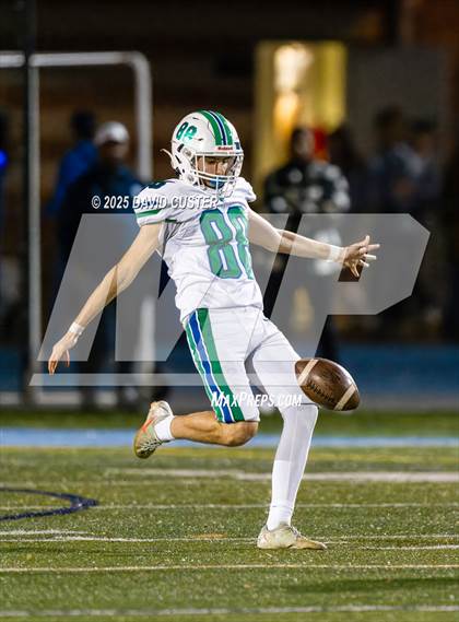 Thumbnail 2 in South Lakes @ Yorktown (VHSL, Class 6, Region D, Quarter-Final) photogallery.