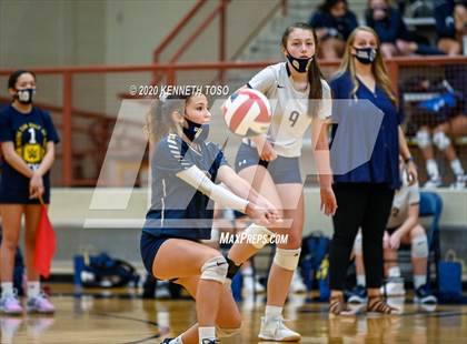 Thumbnail 3 in Johnson vs O'Connor (Freshman) photogallery.