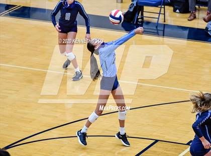 Thumbnail 3 in Johnson vs O'Connor (Freshman) photogallery.