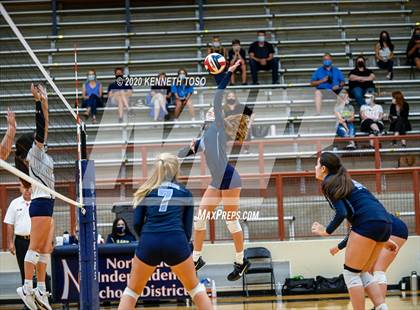 Thumbnail 3 in Johnson vs O'Connor (Freshman) photogallery.