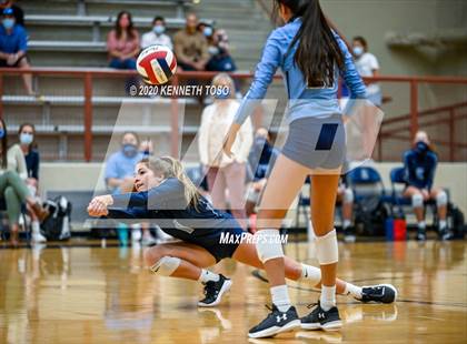 Thumbnail 3 in Johnson vs O'Connor (Freshman) photogallery.