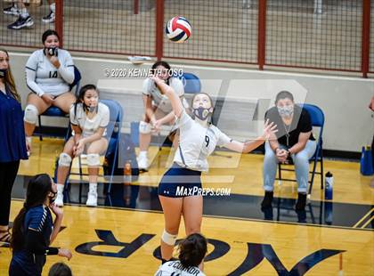 Thumbnail 1 in Johnson vs O'Connor (Freshman) photogallery.