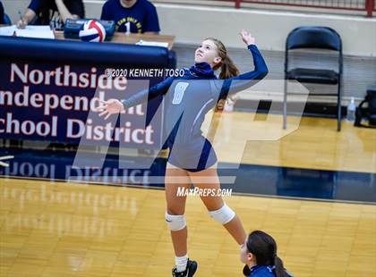 Thumbnail 2 in Johnson vs O'Connor (Freshman) photogallery.