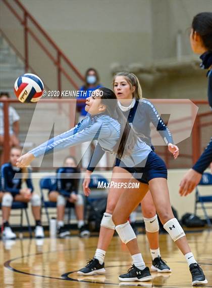Thumbnail 2 in Johnson vs O'Connor (Freshman) photogallery.