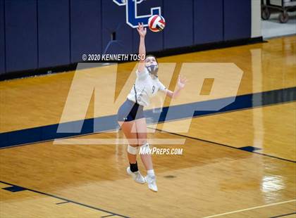 Thumbnail 3 in Johnson vs O'Connor (Freshman) photogallery.