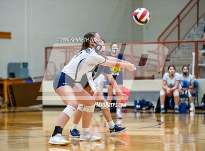 Thumbnail 1 in Johnson vs O'Connor (Freshman) photogallery.