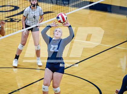 Thumbnail 2 in Johnson vs O'Connor (Freshman) photogallery.