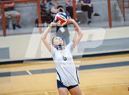 Thumbnail 3 in Johnson vs O'Connor (Freshman) photogallery.
