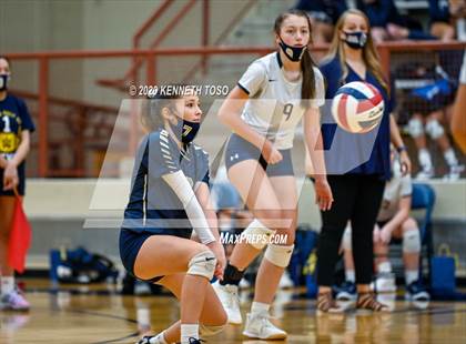 Thumbnail 2 in Johnson vs O'Connor (Freshman) photogallery.