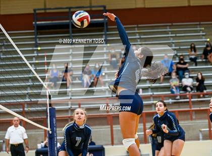 Thumbnail 1 in Johnson vs O'Connor (Freshman) photogallery.