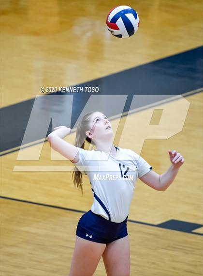 Thumbnail 3 in Johnson vs O'Connor (Freshman) photogallery.
