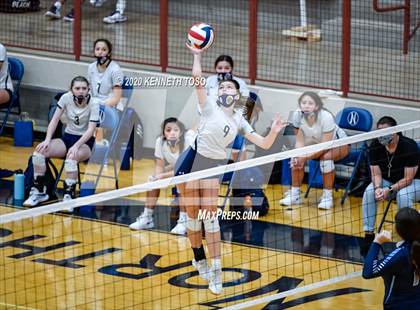 Thumbnail 2 in Johnson vs O'Connor (Freshman) photogallery.