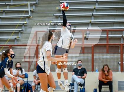 Thumbnail 3 in Johnson vs O'Connor (Freshman) photogallery.