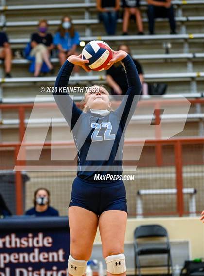 Thumbnail 3 in Johnson vs O'Connor (Freshman) photogallery.