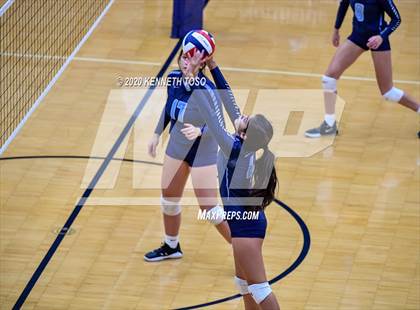 Thumbnail 2 in Johnson vs O'Connor (Freshman) photogallery.