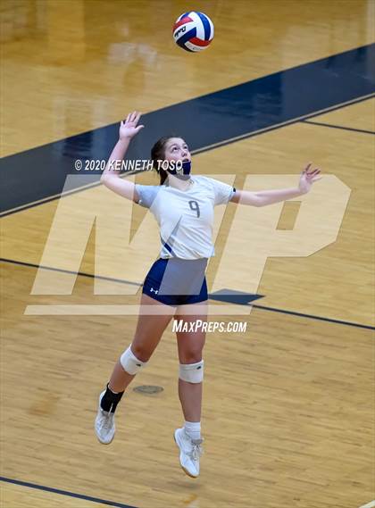 Thumbnail 2 in Johnson vs O'Connor (Freshman) photogallery.