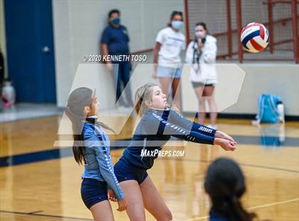 Thumbnail 2 in Johnson vs O'Connor (Freshman) photogallery.