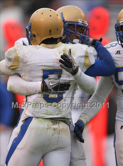 Thumbnail 2 in Phoebus vs. Stone Bridge (VHSL Group 3A Division 5 Final) photogallery.