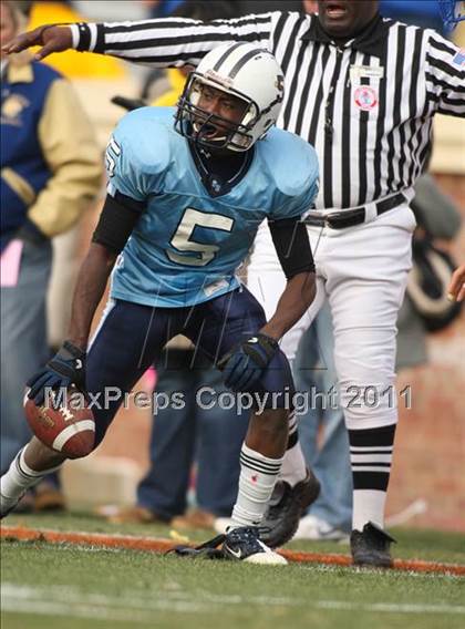Thumbnail 2 in Phoebus vs. Stone Bridge (VHSL Group 3A Division 5 Final) photogallery.