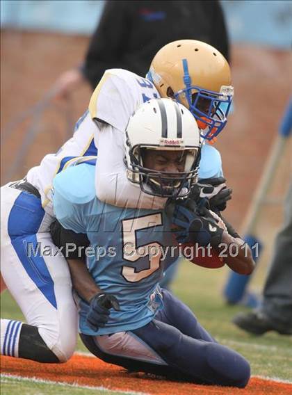Thumbnail 3 in Phoebus vs. Stone Bridge (VHSL Group 3A Division 5 Final) photogallery.