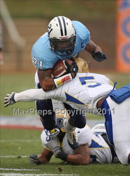 Thumbnail 2 in Phoebus vs. Stone Bridge (VHSL Group 3A Division 5 Final) photogallery.