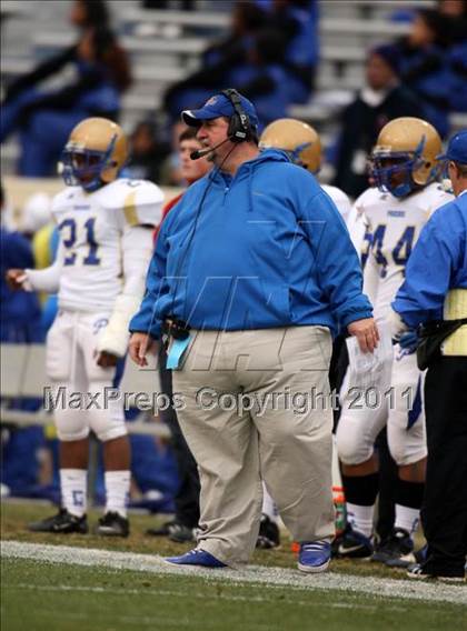 Thumbnail 2 in Phoebus vs. Stone Bridge (VHSL Group 3A Division 5 Final) photogallery.