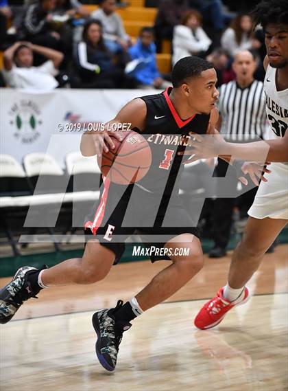 Thumbnail 1 in Salesian College Preparatory vs. Etiwanda (The Classic at Damien) photogallery.