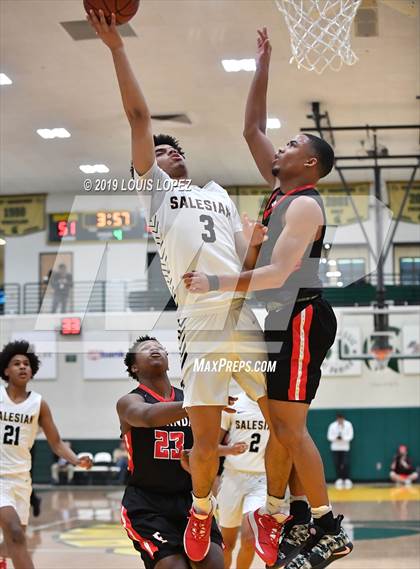 Thumbnail 1 in Salesian College Preparatory vs. Etiwanda (The Classic at Damien) photogallery.