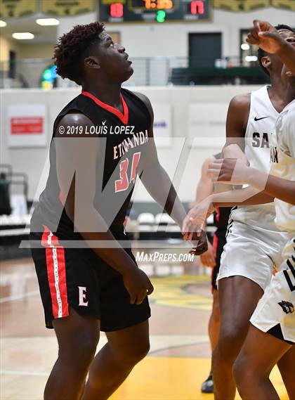 Thumbnail 1 in Salesian College Preparatory vs. Etiwanda (The Classic at Damien) photogallery.