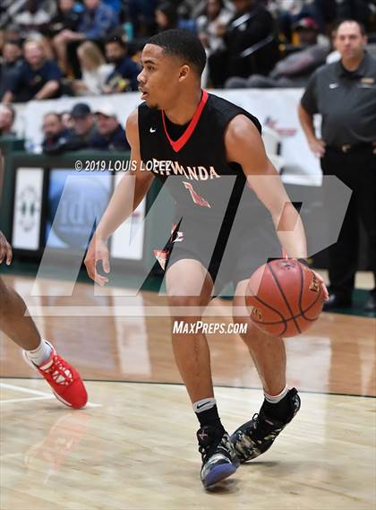 Thumbnail 3 in Salesian College Preparatory vs. Etiwanda (The Classic at Damien) photogallery.