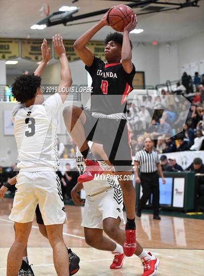 Thumbnail 1 in Salesian College Preparatory vs. Etiwanda (The Classic at Damien) photogallery.
