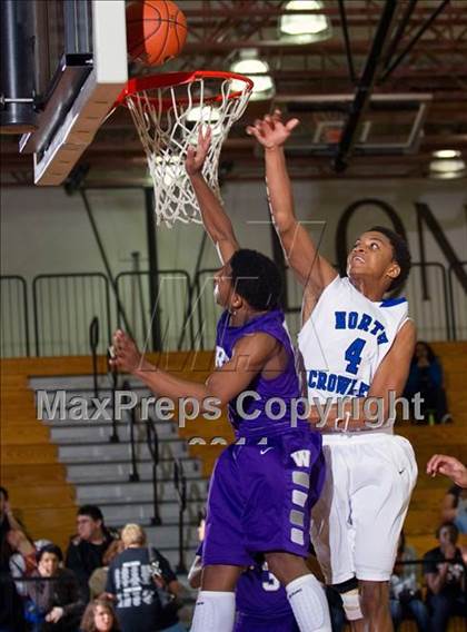 Thumbnail 1 in North Crowley vs. Warren (McDonald's Texas Invitational) photogallery.