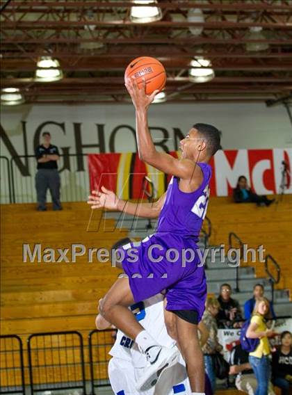 Thumbnail 3 in North Crowley vs. Warren (McDonald's Texas Invitational) photogallery.