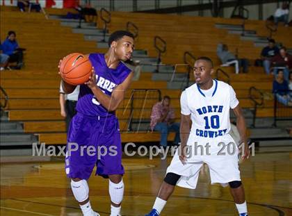 Thumbnail 3 in North Crowley vs. Warren (McDonald's Texas Invitational) photogallery.