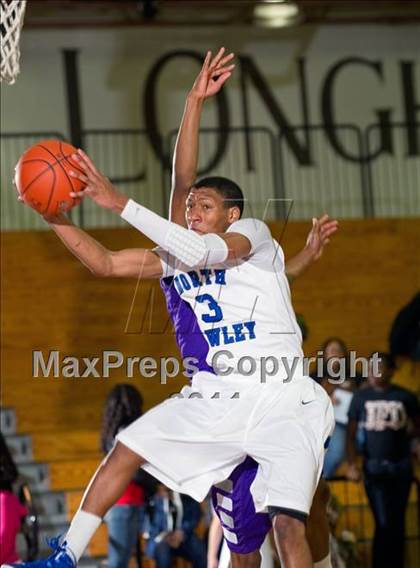 Thumbnail 1 in North Crowley vs. Warren (McDonald's Texas Invitational) photogallery.