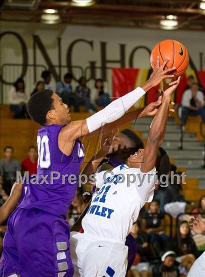 Thumbnail 3 in North Crowley vs. Warren (McDonald's Texas Invitational) photogallery.