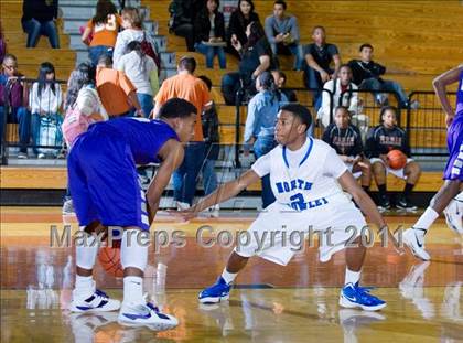 Thumbnail 2 in North Crowley vs. Warren (McDonald's Texas Invitational) photogallery.