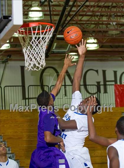 Thumbnail 2 in North Crowley vs. Warren (McDonald's Texas Invitational) photogallery.