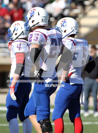 Thumbnail 2 in Hanover vs. Dighton (KSHSAA 8M D2 Final) photogallery.