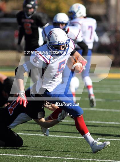 Thumbnail 3 in Hanover vs. Dighton (KSHSAA 8M D2 Final) photogallery.