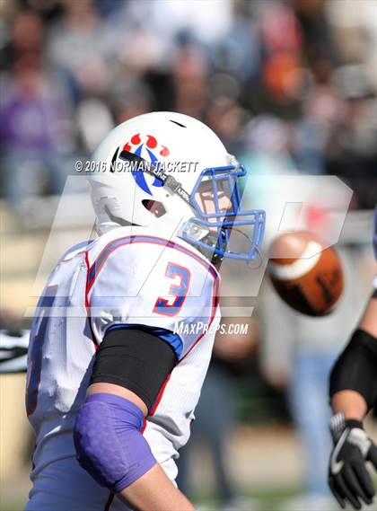 Thumbnail 3 in Hanover vs. Dighton (KSHSAA 8M D2 Final) photogallery.
