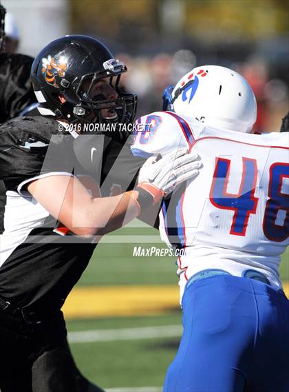 Thumbnail 2 in Hanover vs. Dighton (KSHSAA 8M D2 Final) photogallery.