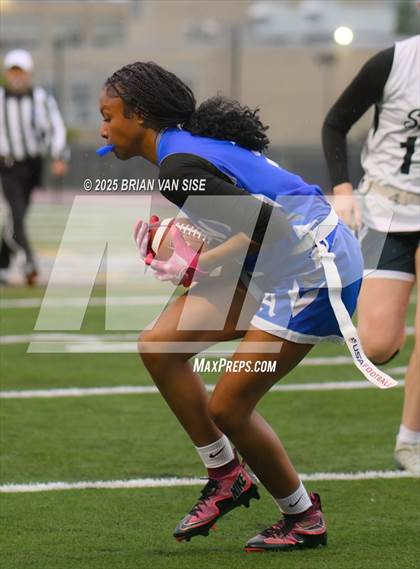 Thumbnail 3 in Shenendehowa @ Albany (NYSPHSAA Section 2 Class A Final) photogallery.