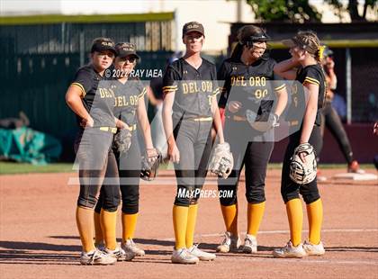 Thumbnail 2 in St. Francis vs. Del Oro (CIF SJS D2 Final) photogallery.