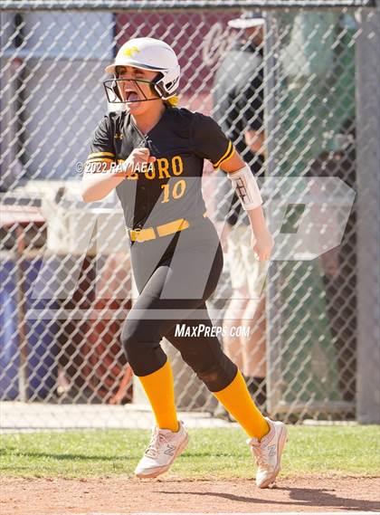 Thumbnail 2 in St. Francis vs. Del Oro (CIF SJS D2 Final) photogallery.