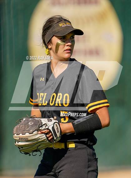 Thumbnail 2 in St. Francis vs. Del Oro (CIF SJS D2 Final) photogallery.